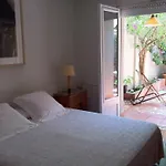 Suitur Courtyard Апартаменты *